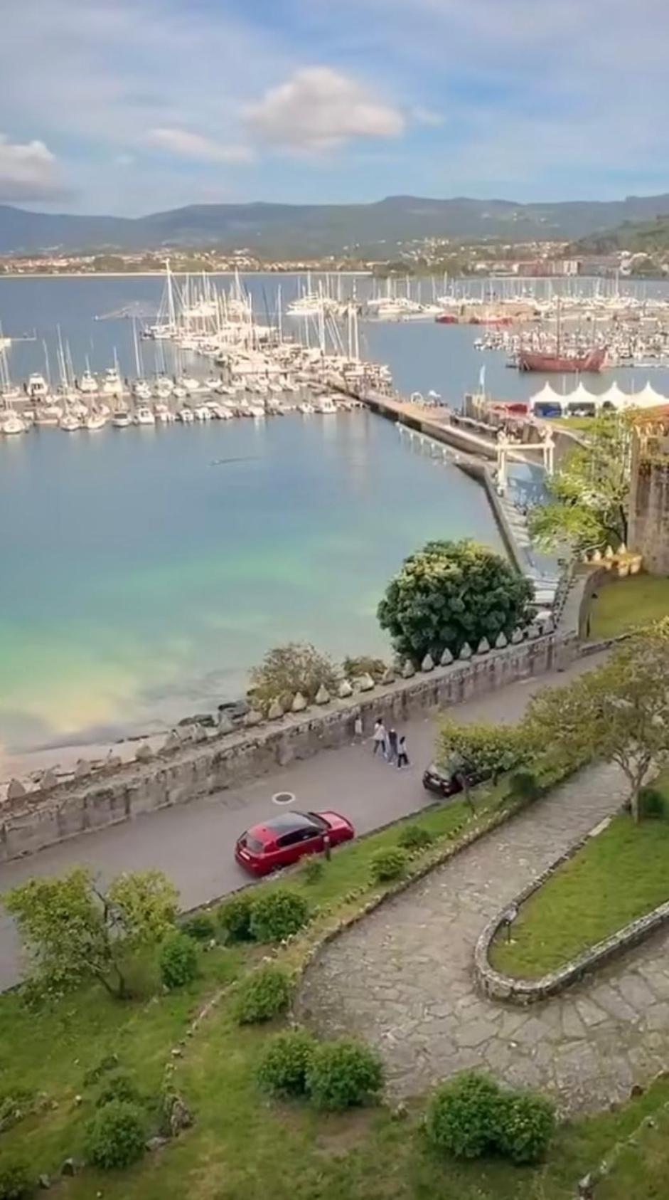 Estudio Impresionantes Vistas Con Terraza Y Piscina 바이오나 외부 사진
